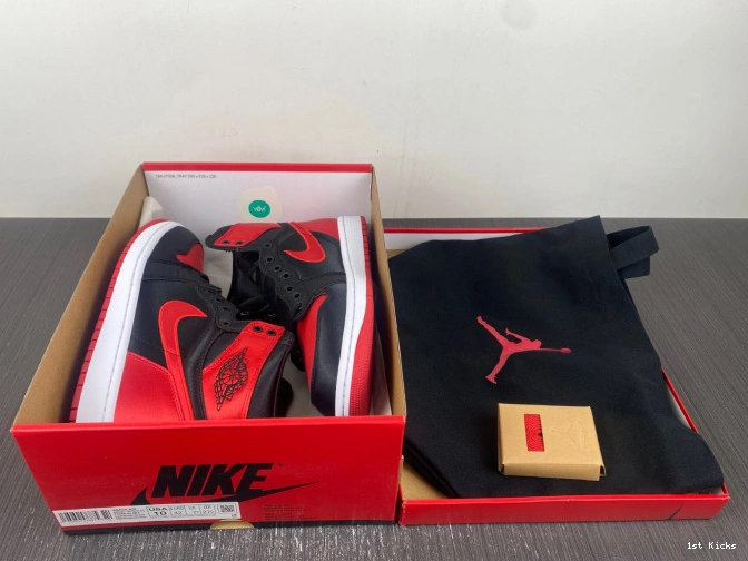 FD4810-061 1 Satin High Jordan WMNS Bred OG Air 0520